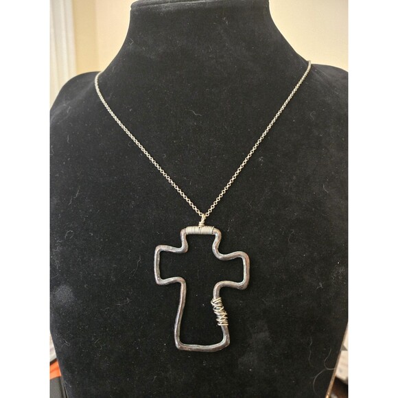 Metal Cross Pendant with Silver Tone Chain 19" with 3" extender - Picture 1 of 6